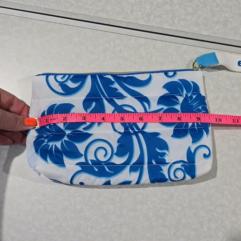 Estée Lauder makeup‎ bag
